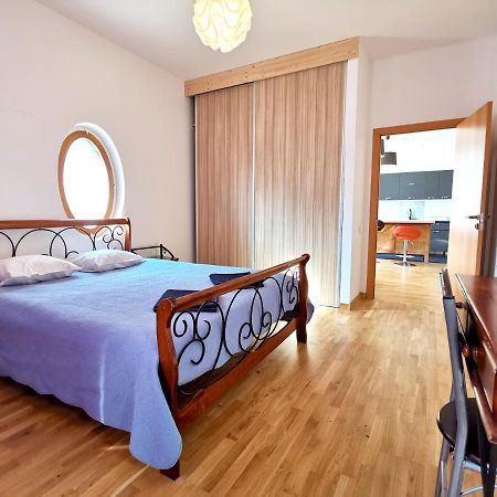Brivibas Center Apartments Рига Екстериор снимка