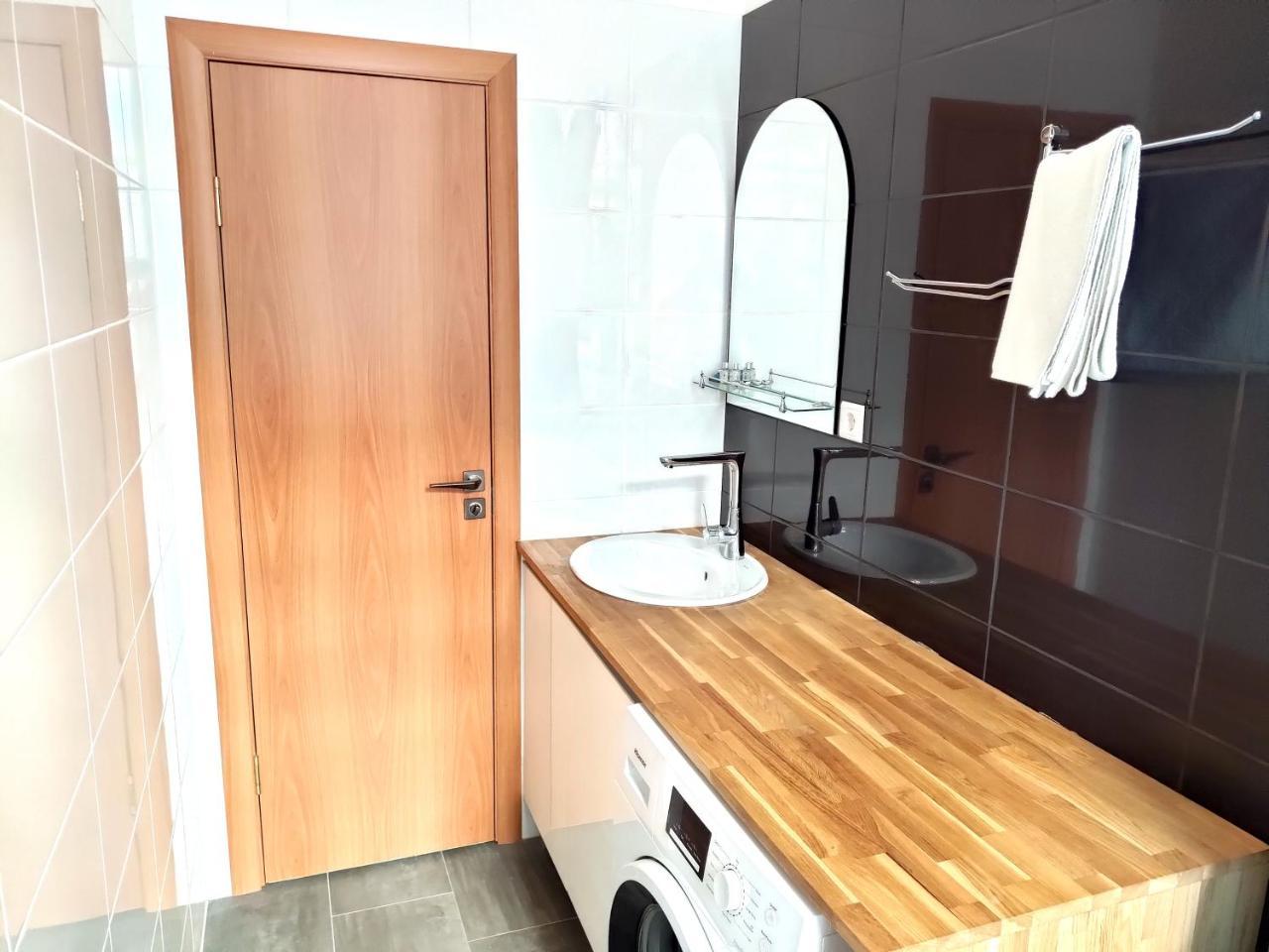 Brivibas Center Apartments Рига Екстериор снимка