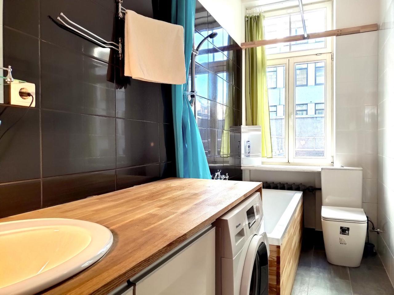 Brivibas Center Apartments Рига Екстериор снимка