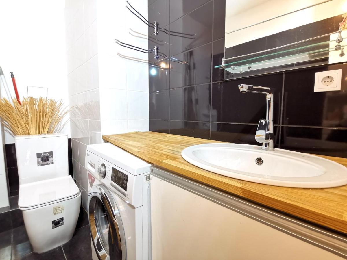 Brivibas Center Apartments Рига Екстериор снимка